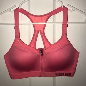 Victoria’s Secret front close sports bra